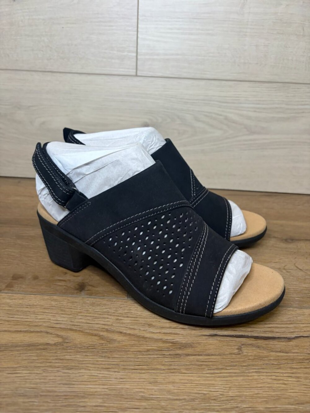 Clarks Collection Emily2 Mist Heel Sandals Black Size 9.5W